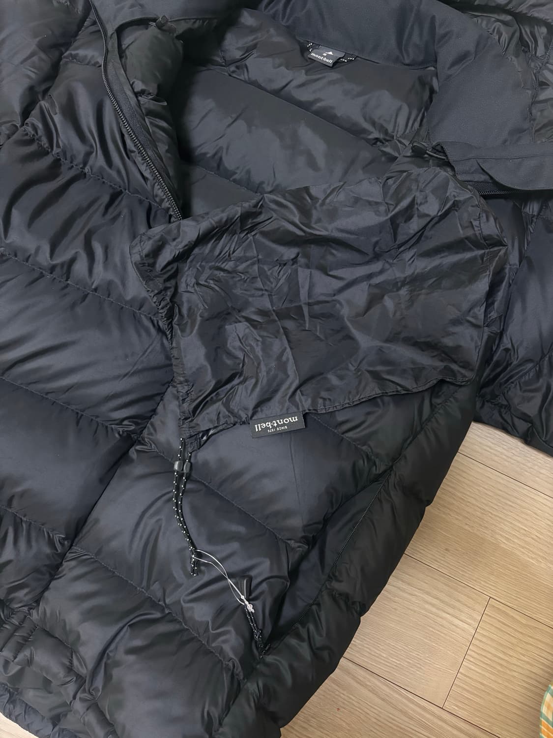 [S] 몽벨 라이트 알파인 다운 패딩 블랙 상품이미지6