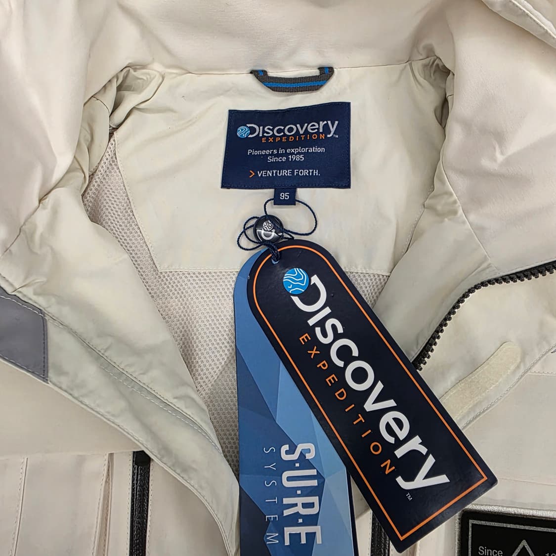 디스커버리 익스페디션의 멀티포켓 바람막이 재킷 새상품 상품이미지4