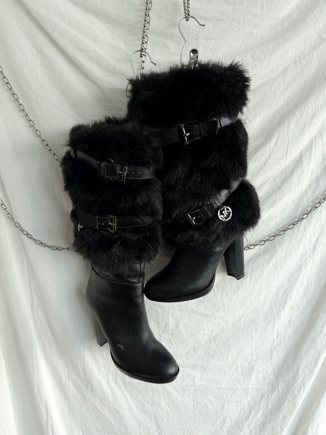 마이클코어스 래빗 퍼 부츠 상품이미지1