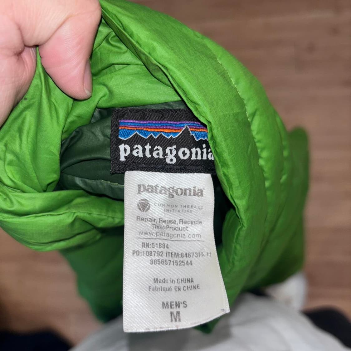 파타고니아 멘즈 경량패딩 그린 라임 상품이미지2