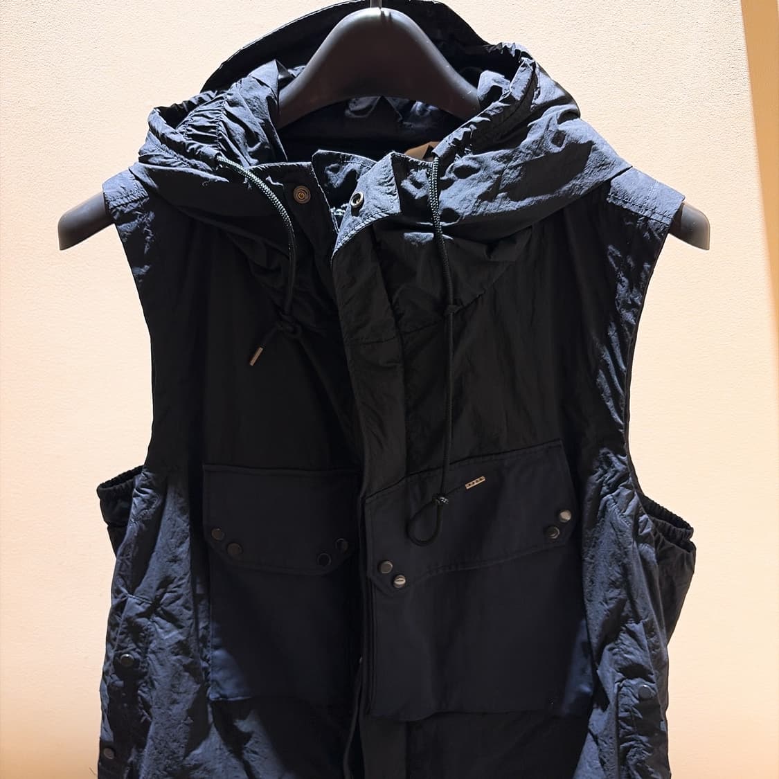 (정품/새상품) Ten c 텐씨 남성 딥네이비 미드레이어 후드 베스트 상품이미지2