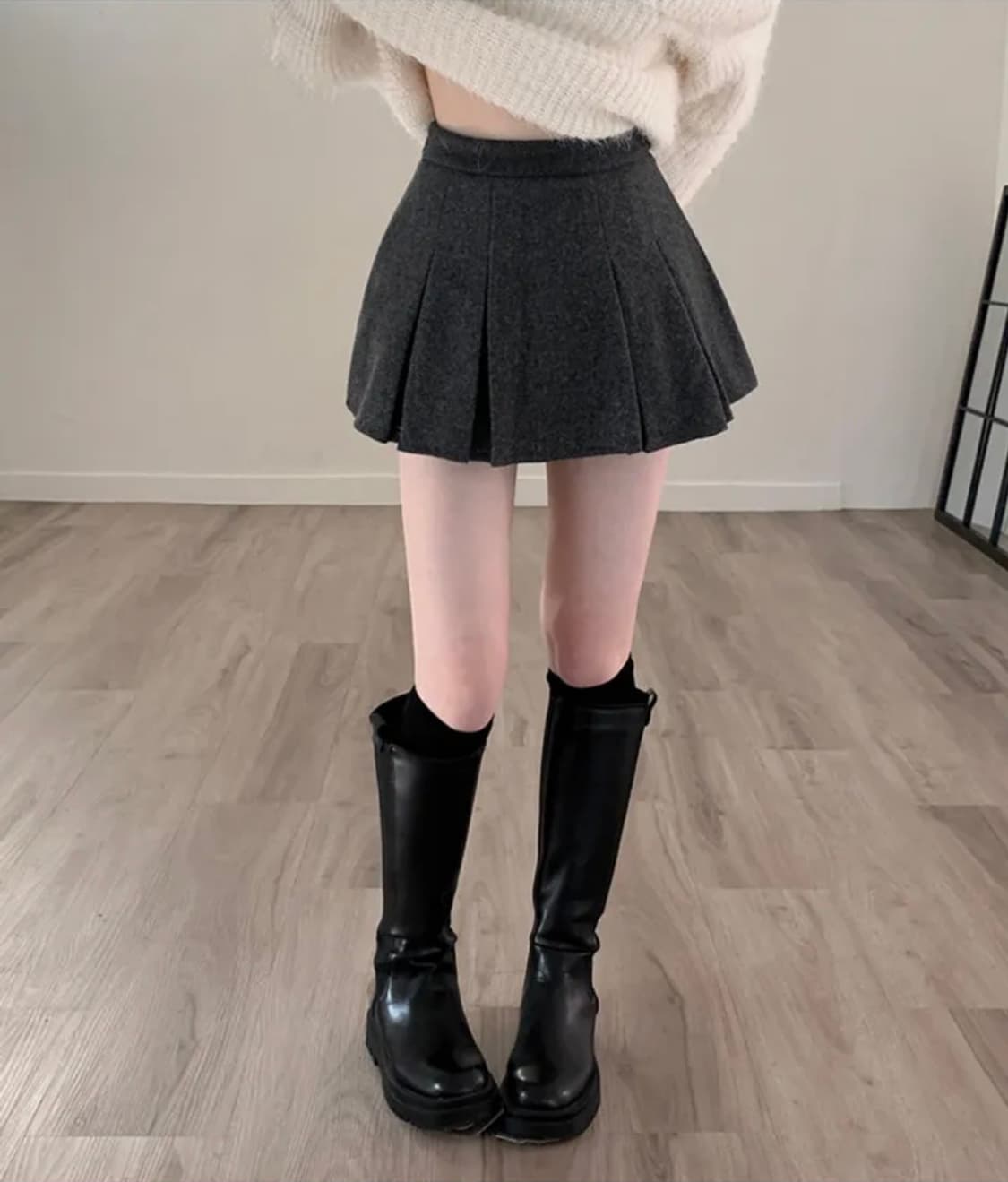 [새제품.바로배송] 루밍엘리스 도톰 기모 플리츠 미니스커트 s 상품이미지5