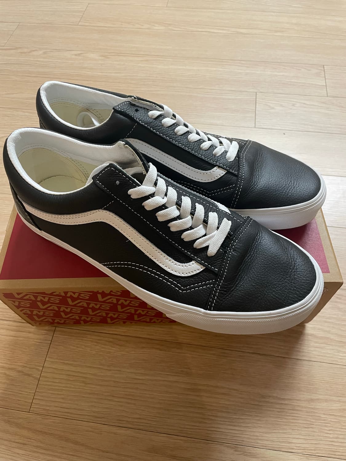 반스 올드스쿨 레더 블랙 295 팝니다 상품이미지2