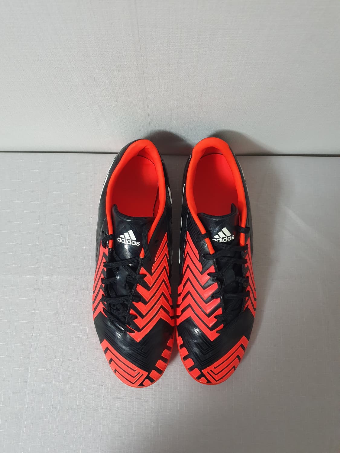 285mm 아디다스 풋살화 압솔라도 인스팅트 TF  상품이미지2