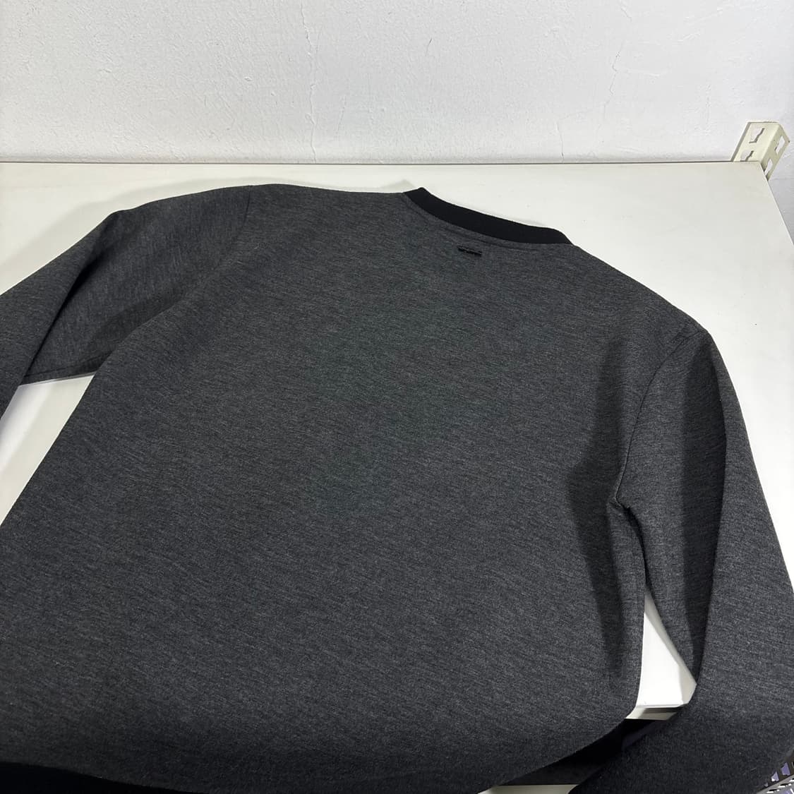 100-105 솔리드옴므 차콜 그래픽 네오프렌 맨투맨 상품이미지3