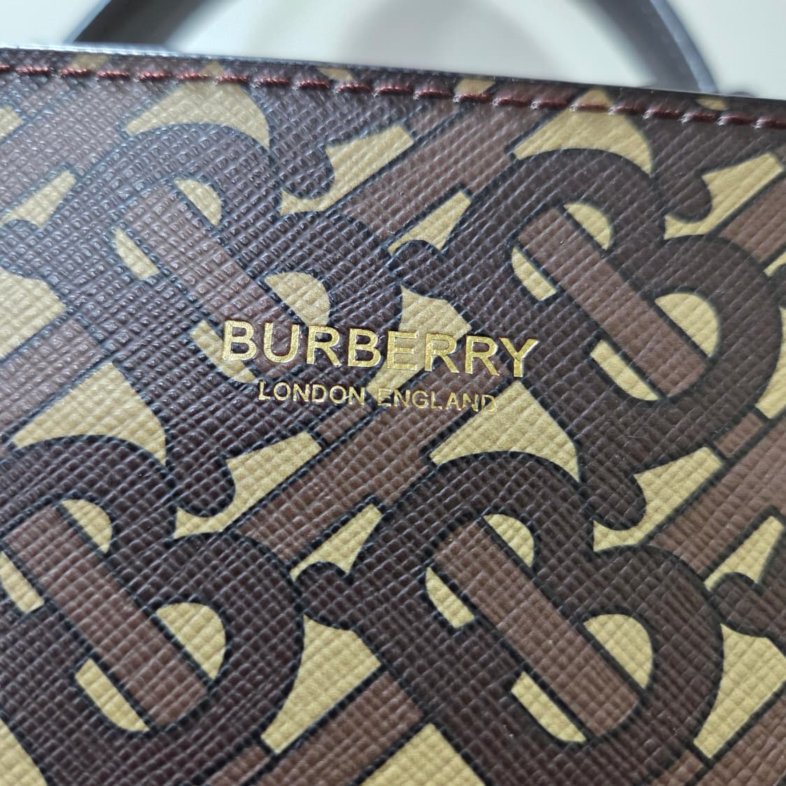 버버리 버킷 2way 상품이미지2