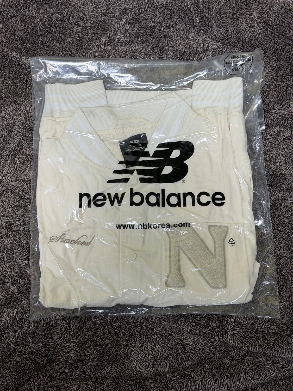 뉴발란스 UNI 나일론 바시티 자켓 크림색 XL 상품이미지2