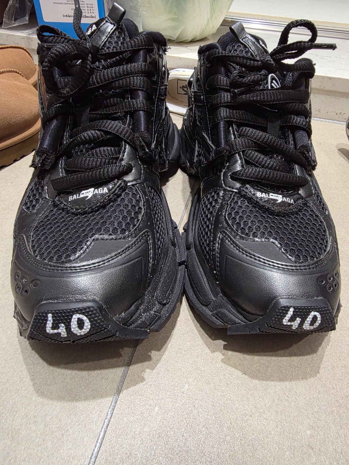 발렌시아가 뉴러너 올블랙 40  상품이미지1