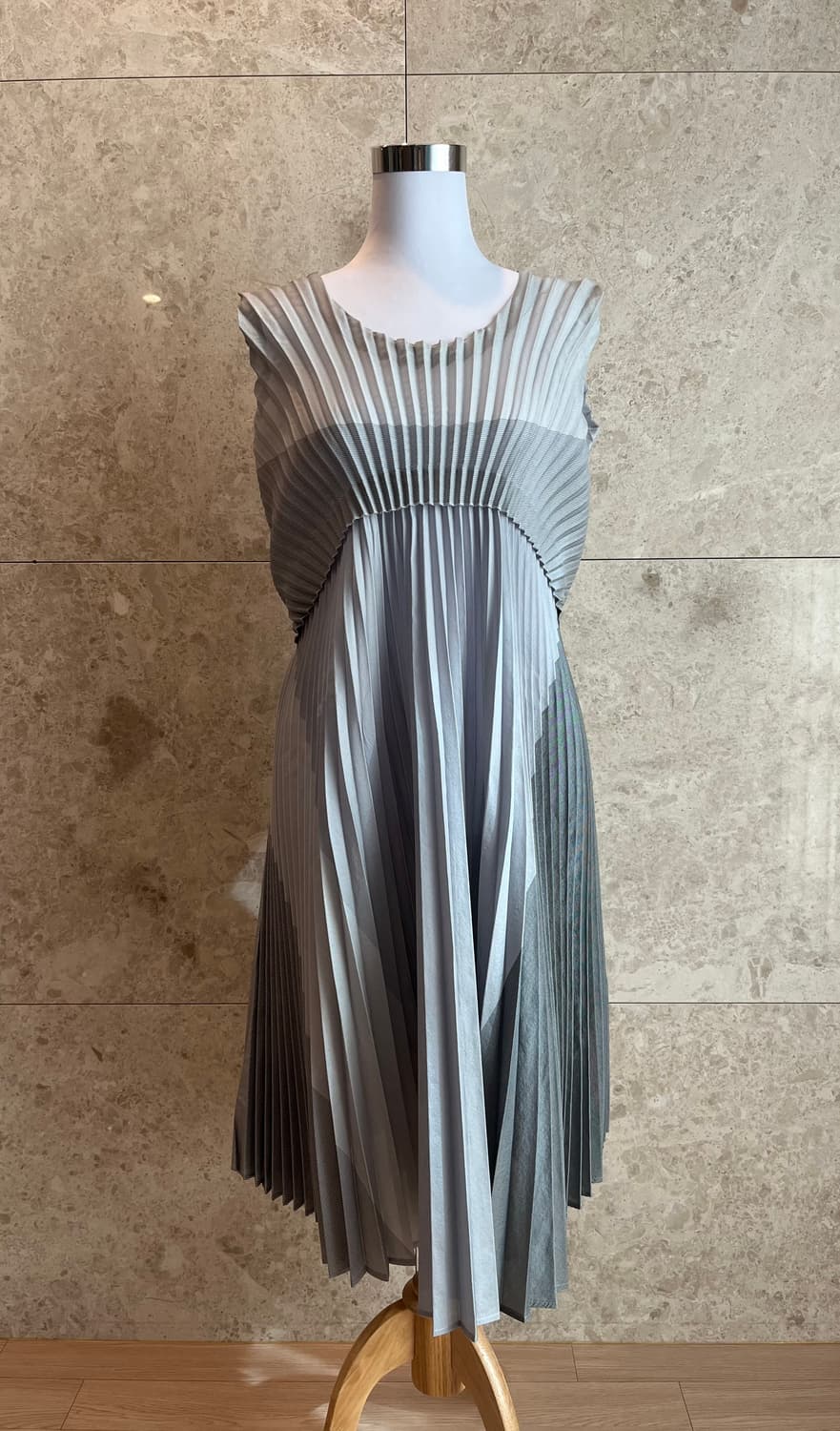 이세이 미야케 플리츠 원피스 회색 Size 2 정품 상품이미지1