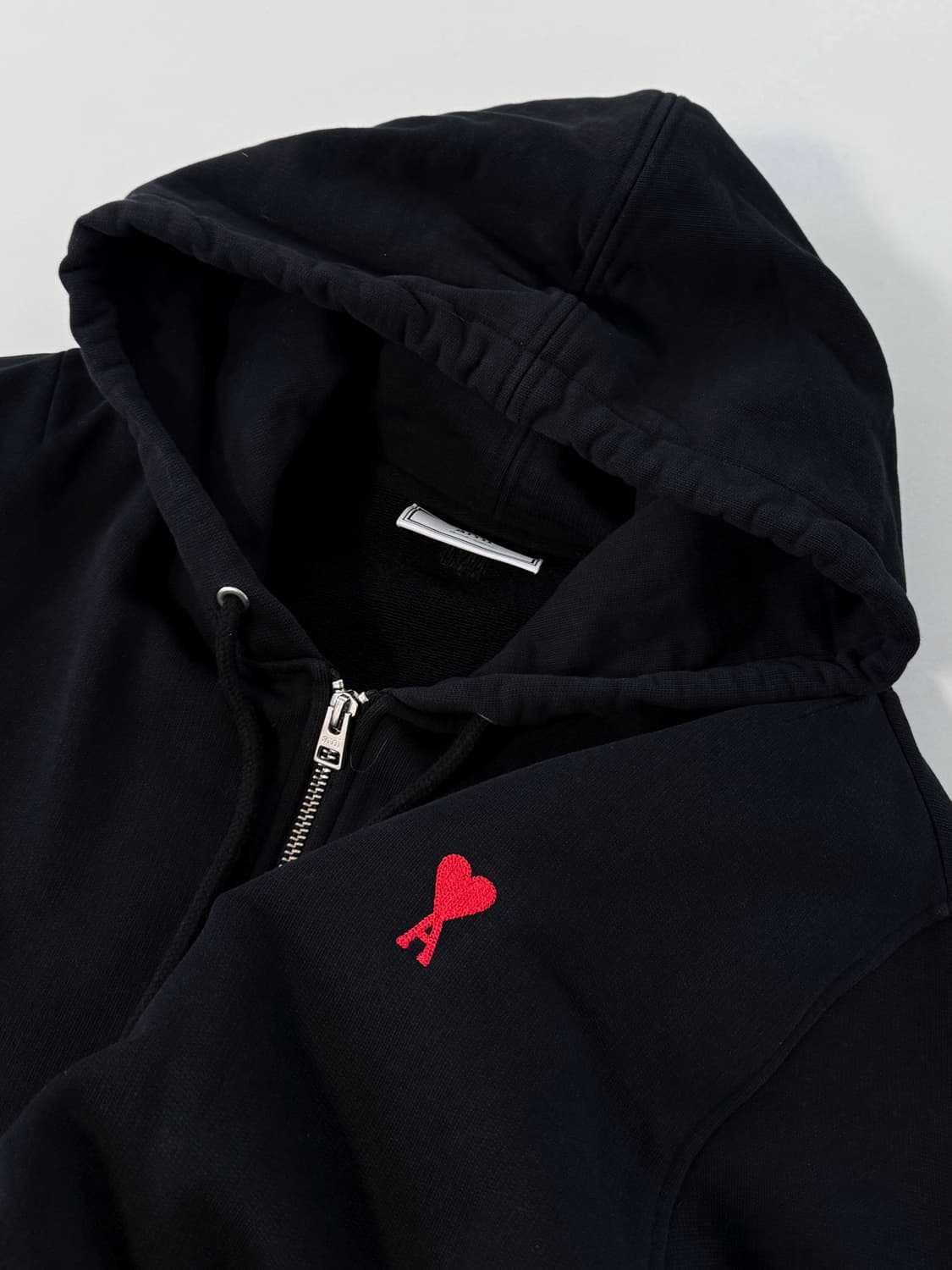 아미 루즈핏 스몰 하트로고 블랙 스웻 후드집업 상품이미지3