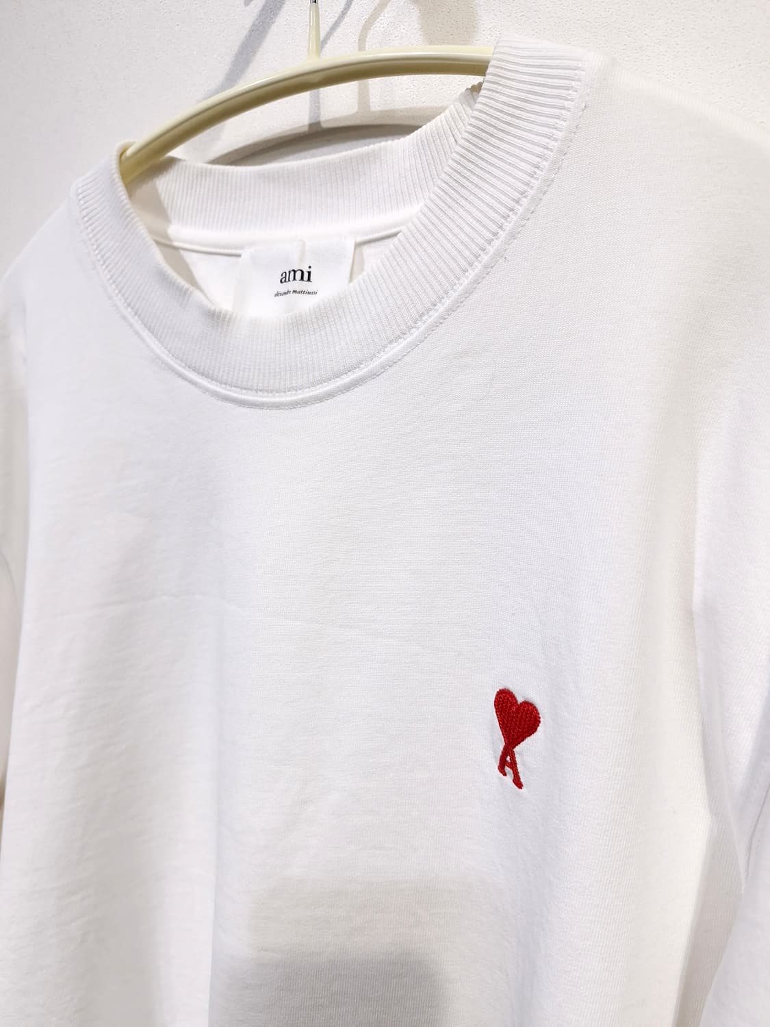 아미(AMI) 22S/S 스몰 하트 로고 롱슬리브 상품이미지3