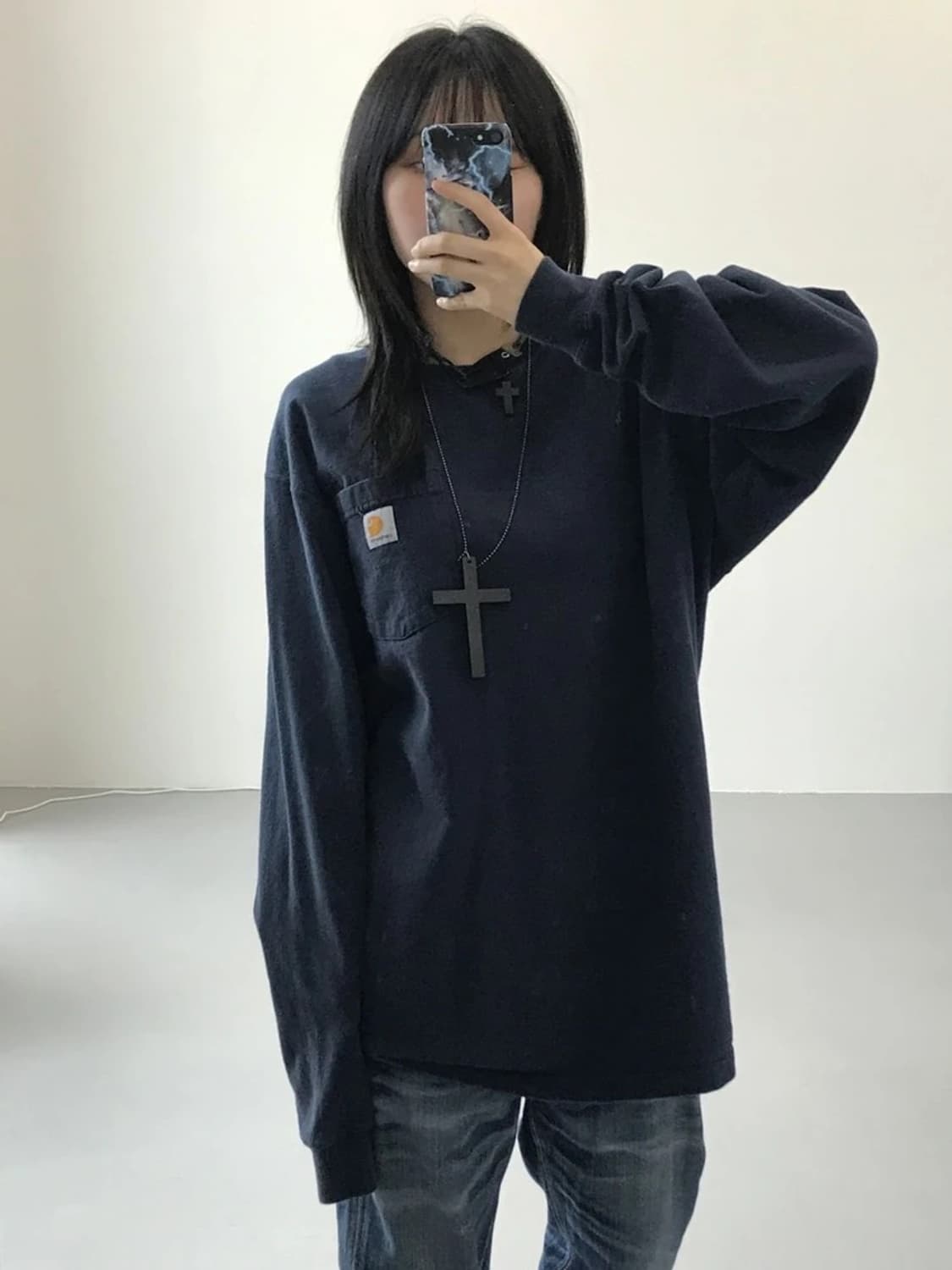 칼하트 로고 포켓 롱 슬리브 상품이미지1