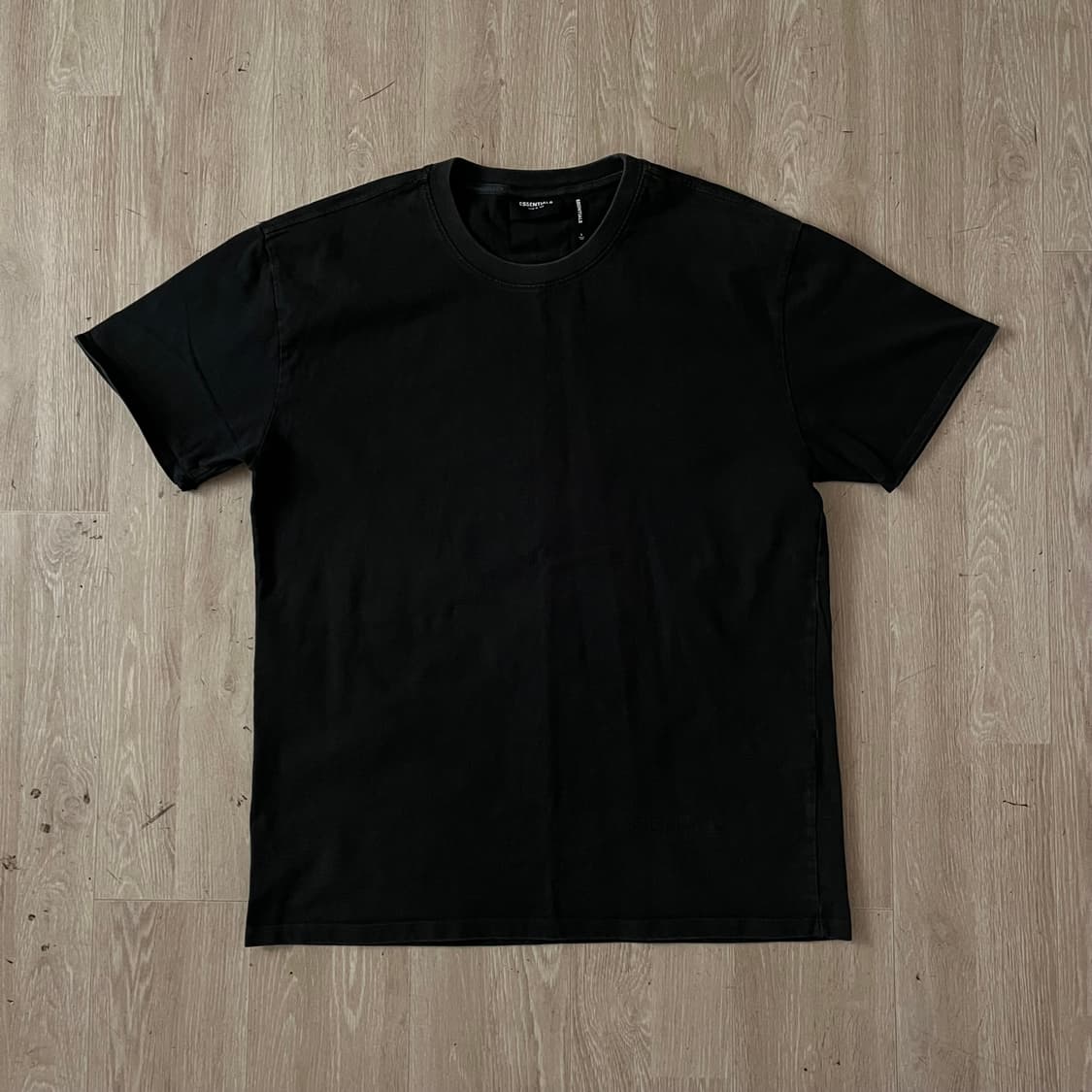 Fear of God Essentials 백로고 반팔티 상품이미지2