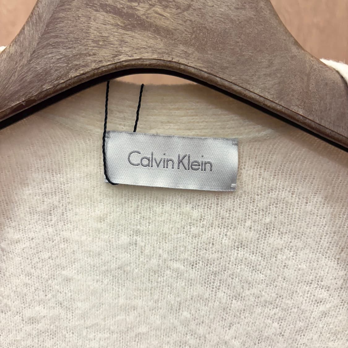 캘빈클라인 래글런 긴팔 니트 가디건 전면부 오픈 디테일 아이보리 상품이미지6