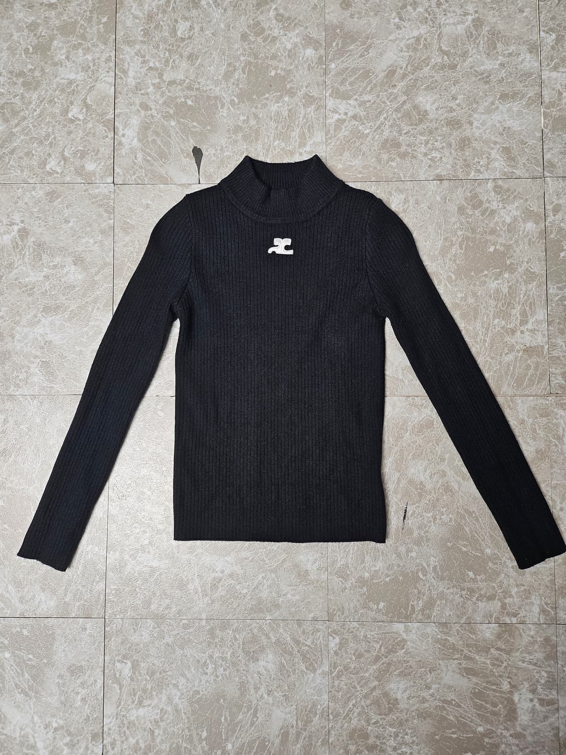 꾸레쥬 여성 리에디션 립하이넥 니트 S 상품이미지1