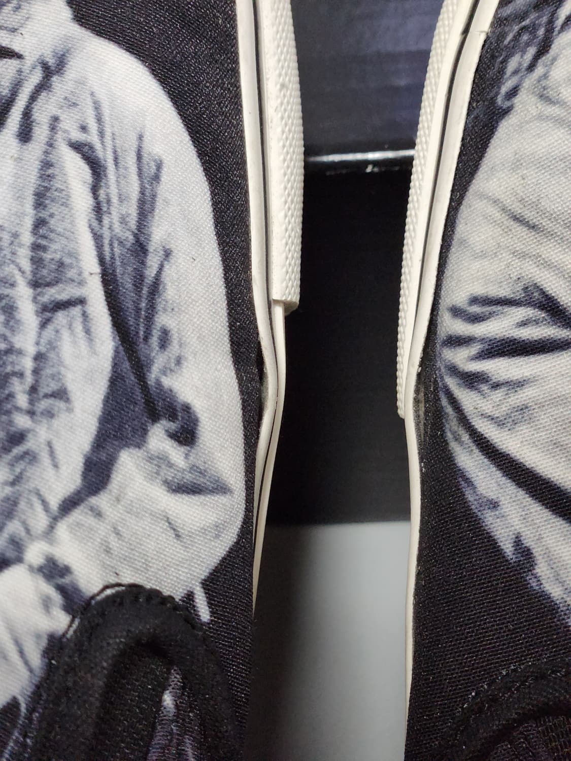 타카히로미야시타 더솔로이스트 커트코베인 슬립온 상품이미지6