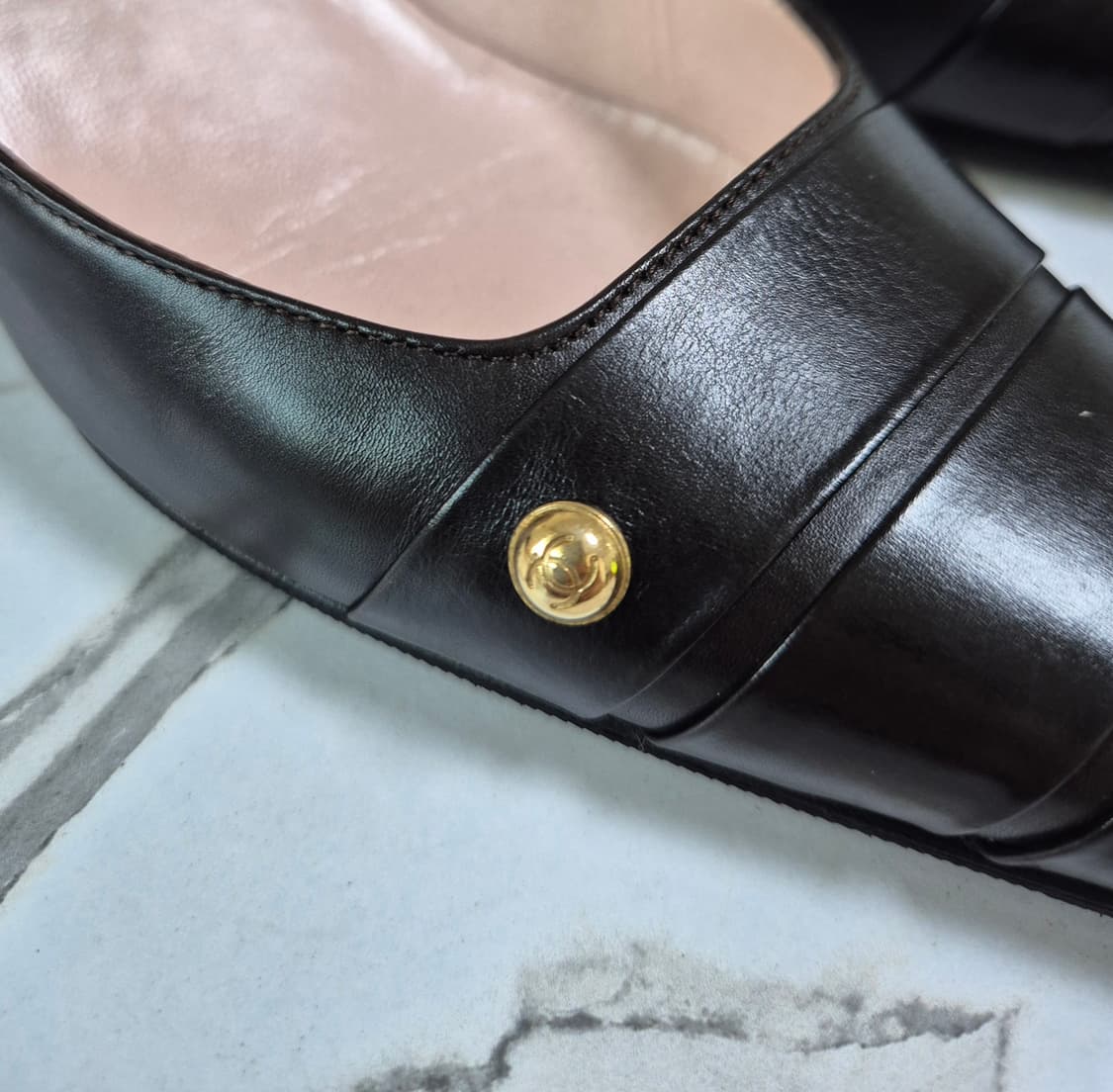 (정품) 샤넬 다크 브라운 가죽 힐 펌프스 36 상품이미지5