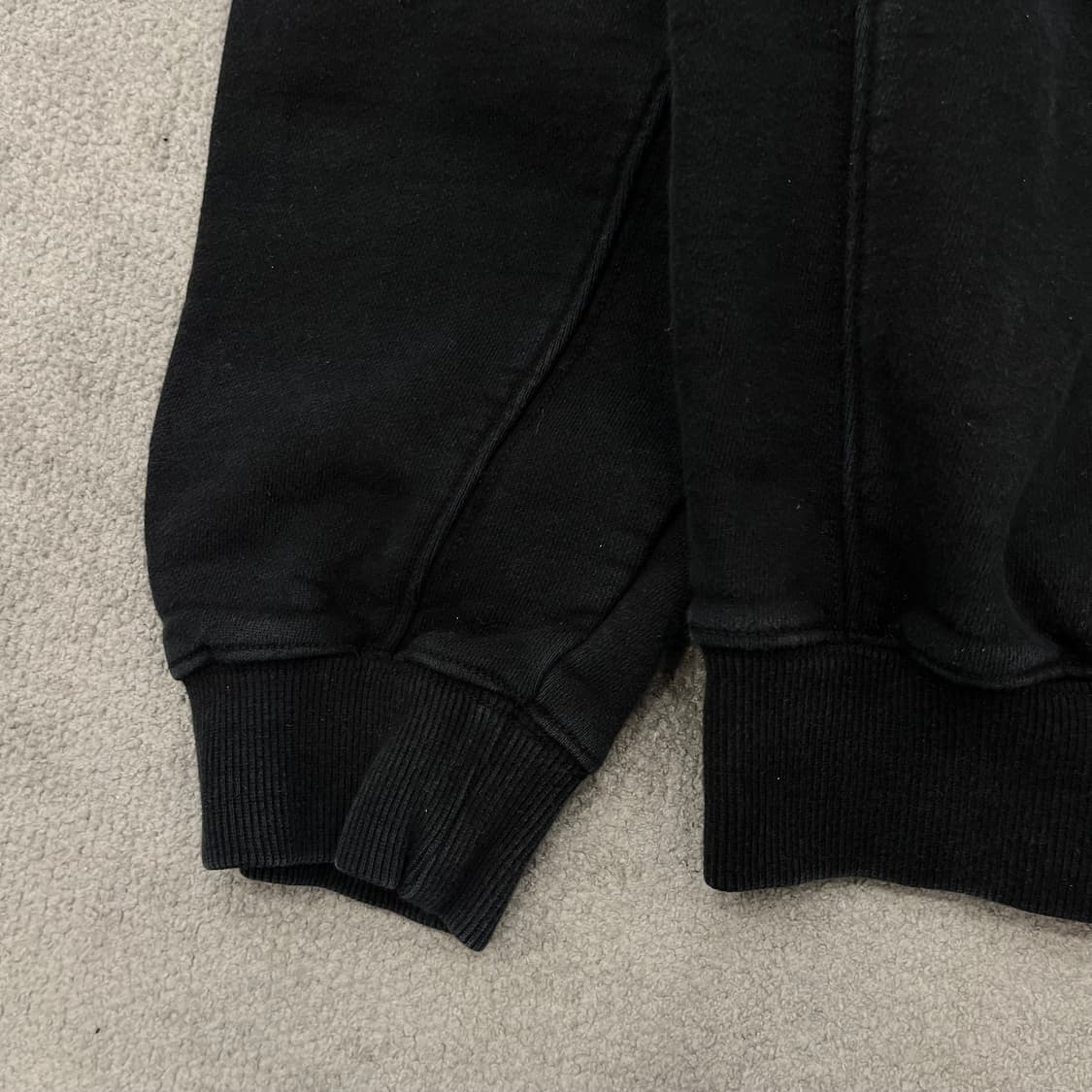 S 던스트 블랙 맨투맨 티셔츠 상품이미지3