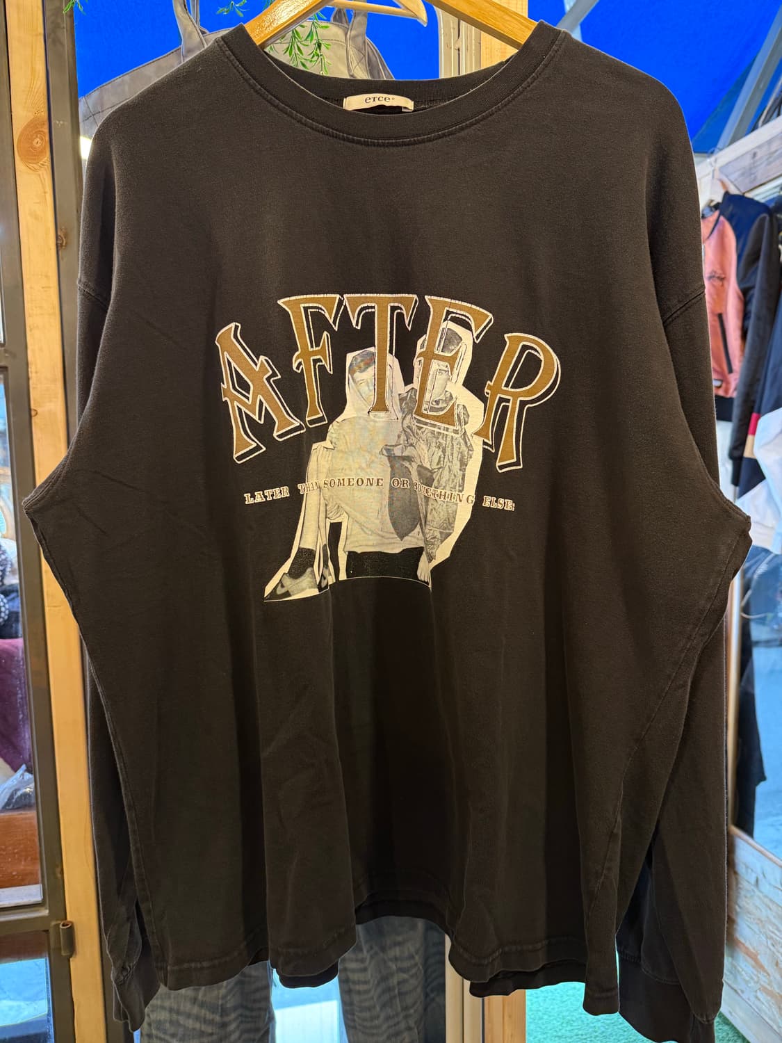 ETCE 그래픽 블랙 롱슬리브 상품이미지1