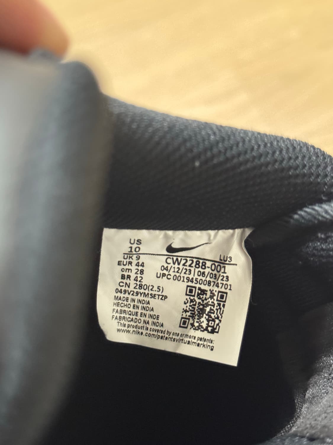 나이키 에어포스 1 '07 로우 트리플 블랙 상품이미지4