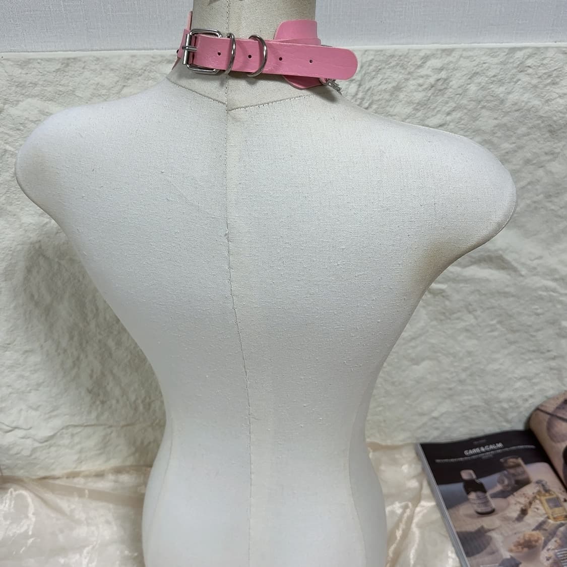 빈티지 핑크 리벳  태슬 가죽 초커 목걸이 상품이미지3