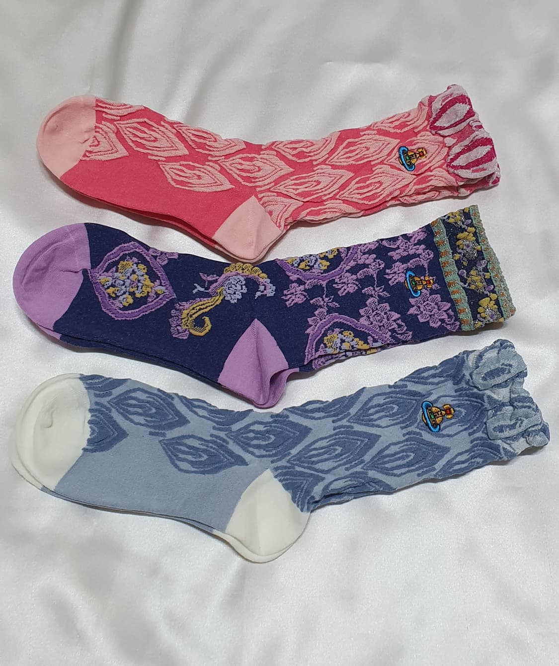 퍼플 블루 핑크 옐로우 크림베이지 핑크바이올렛 비비안웨스트우드 양말 상품이미지3