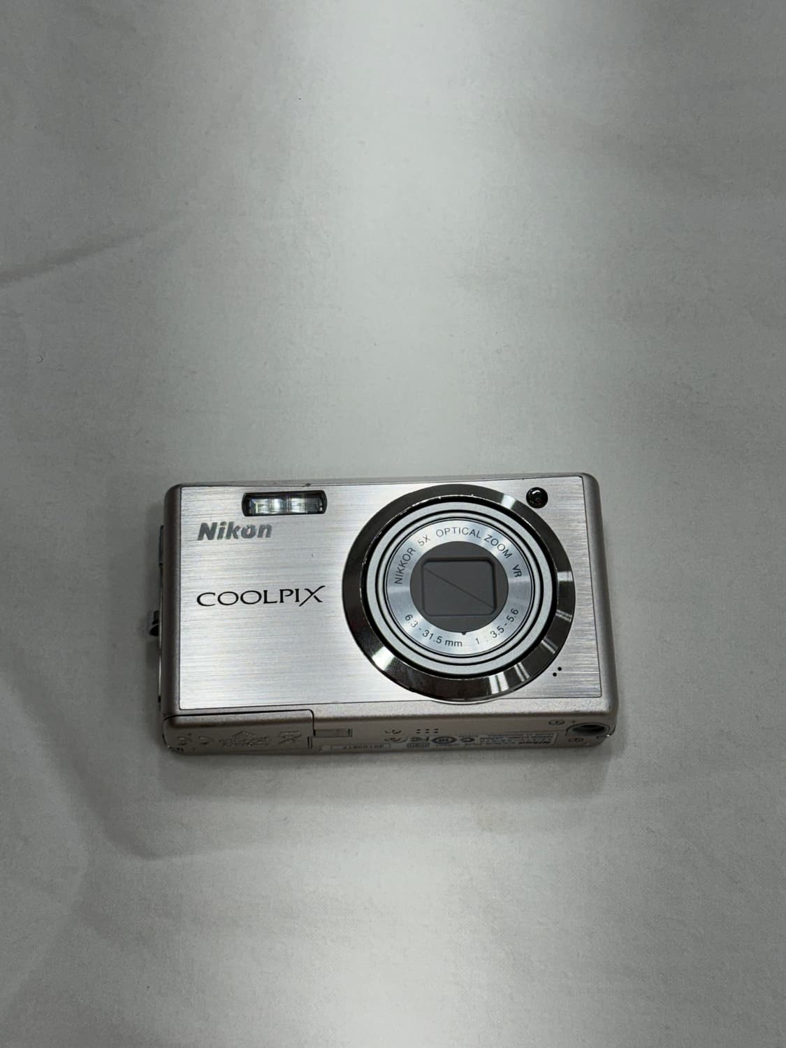 작례⭕️ 니콘 쿨픽스 S560 Nikon Cooipix 실버 디카 상품이미지3