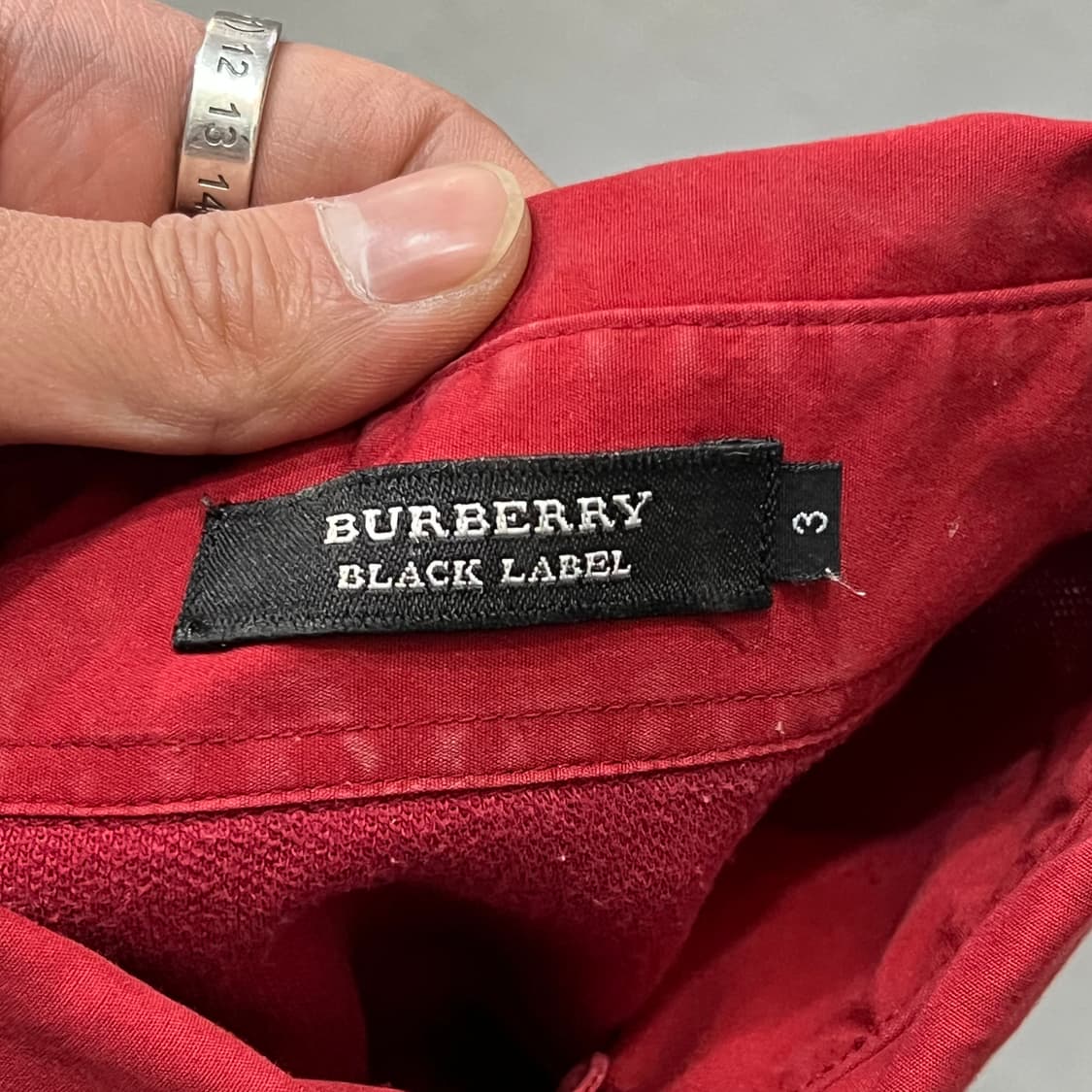  버버리 블랙라벨 기마로고 카라티 y14470 상품이미지6