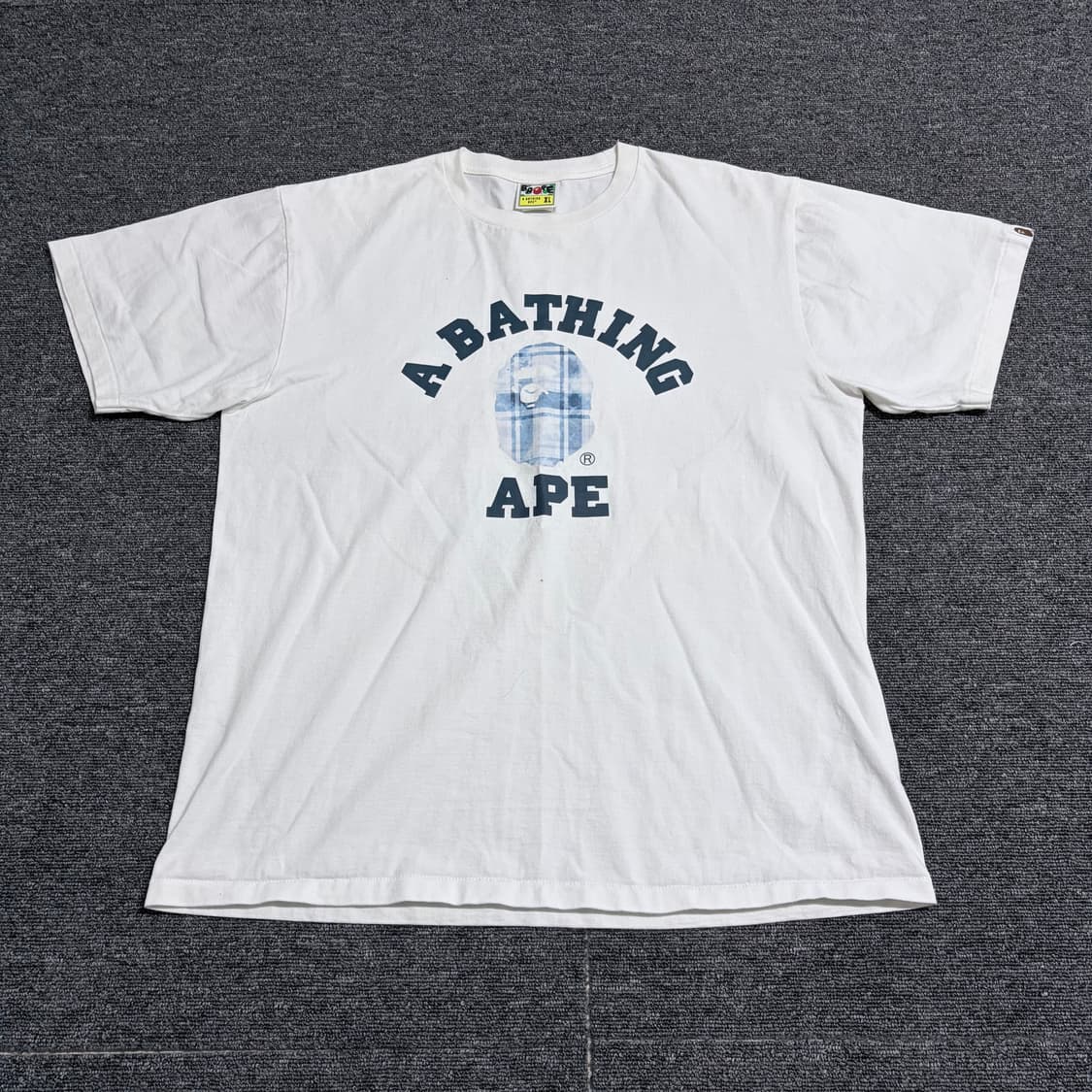 베이프 블리치드 체크 컬리지 티셔츠 상품이미지1