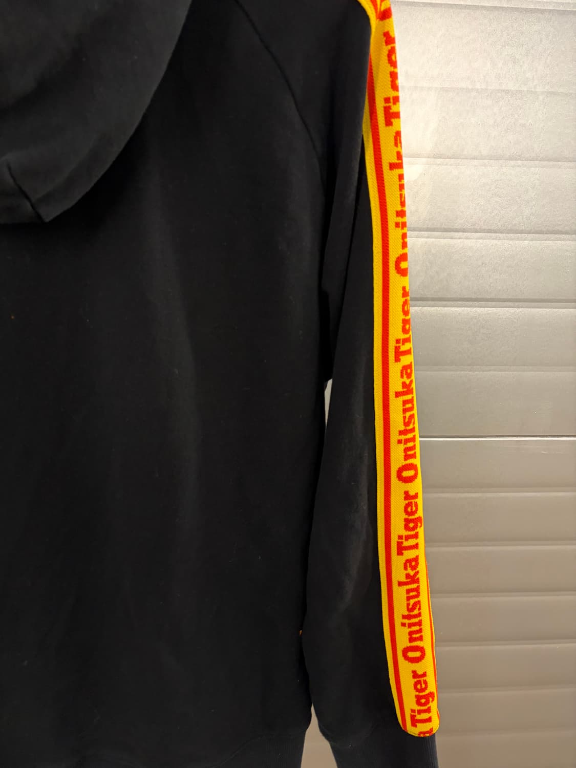 오니츠카타이거 블랙 후드티 L 상품이미지7