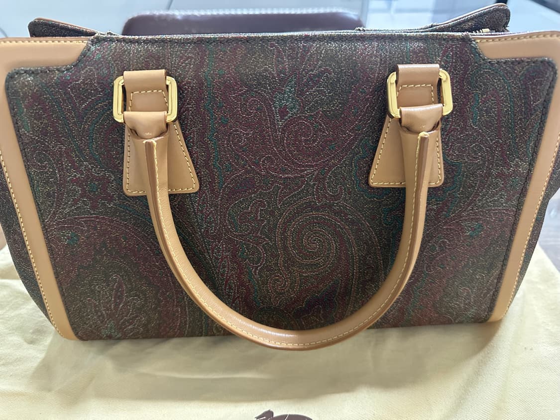 에트로 숄더백 가방 (실사용x거의 새제품) 상품이미지5