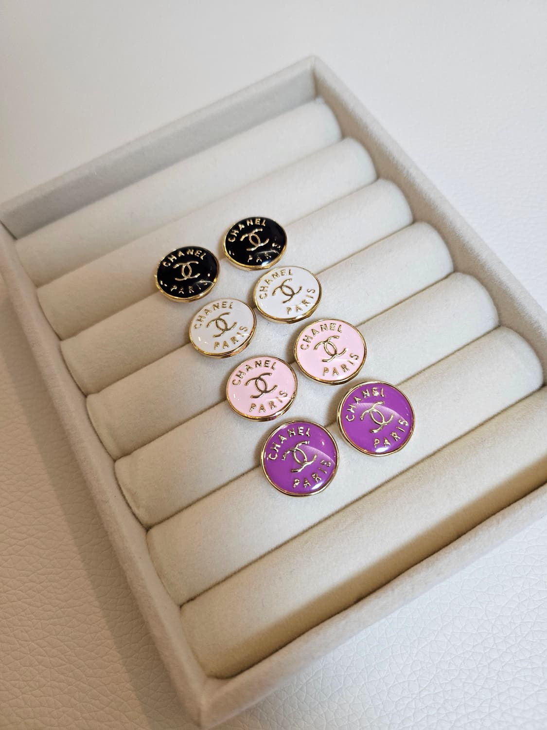 샤넬 단추 CC로고 아이보리 귀걸이 업사이클링 상품이미지9