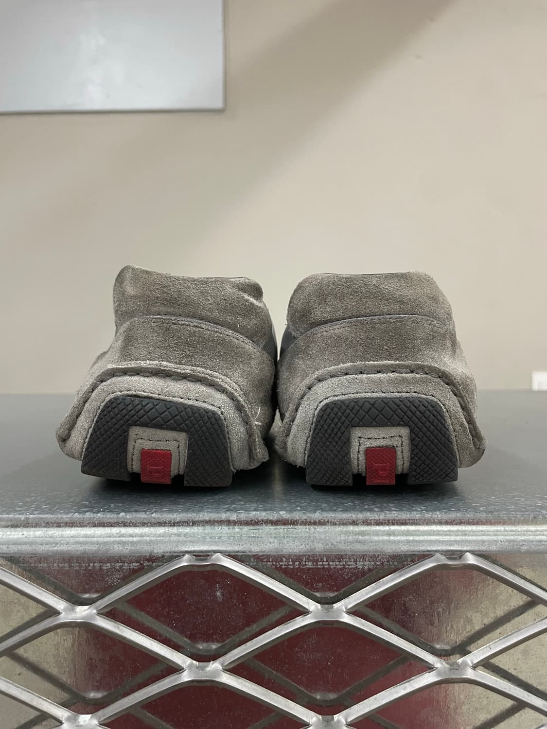 프라다 몬트 카를로 스웨이드 스니커즈 8 상품이미지3