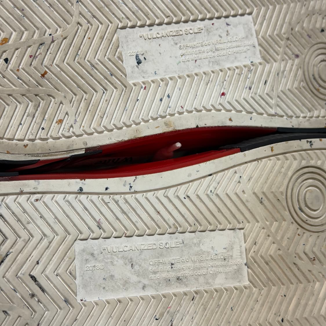 오프화이트 에로우 벌크 로우 스니커즈 상품이미지9