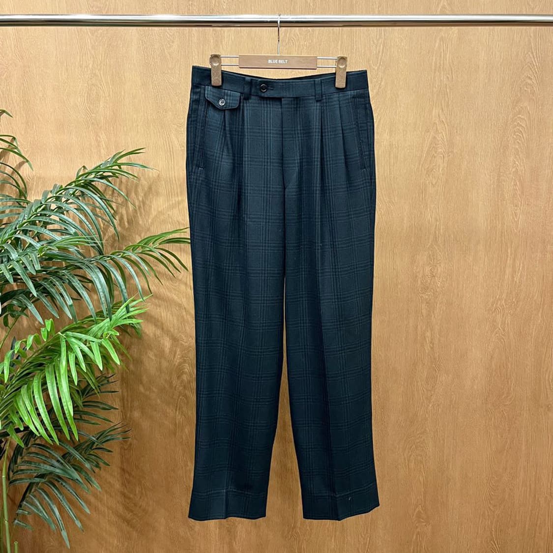 크리스찬 디올 코튼 팬츠 체크 패턴 플랩 버튼 포켓 플리츠 디테일 그린 상품이미지1