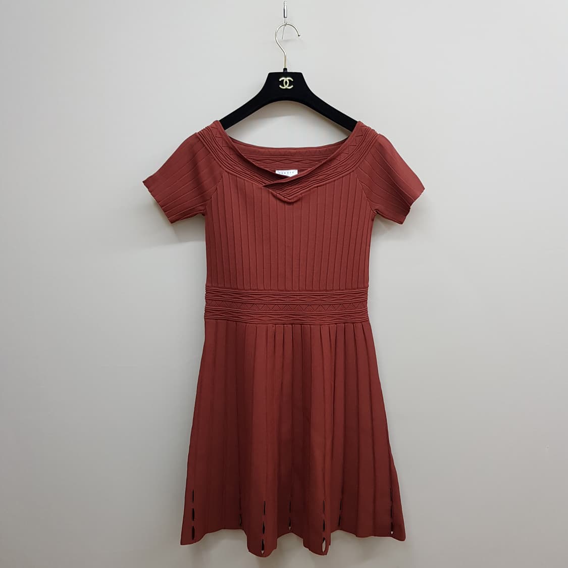 산드로 Sandro 리브 니트 플레어 원피스 40사이즈 상품이미지2