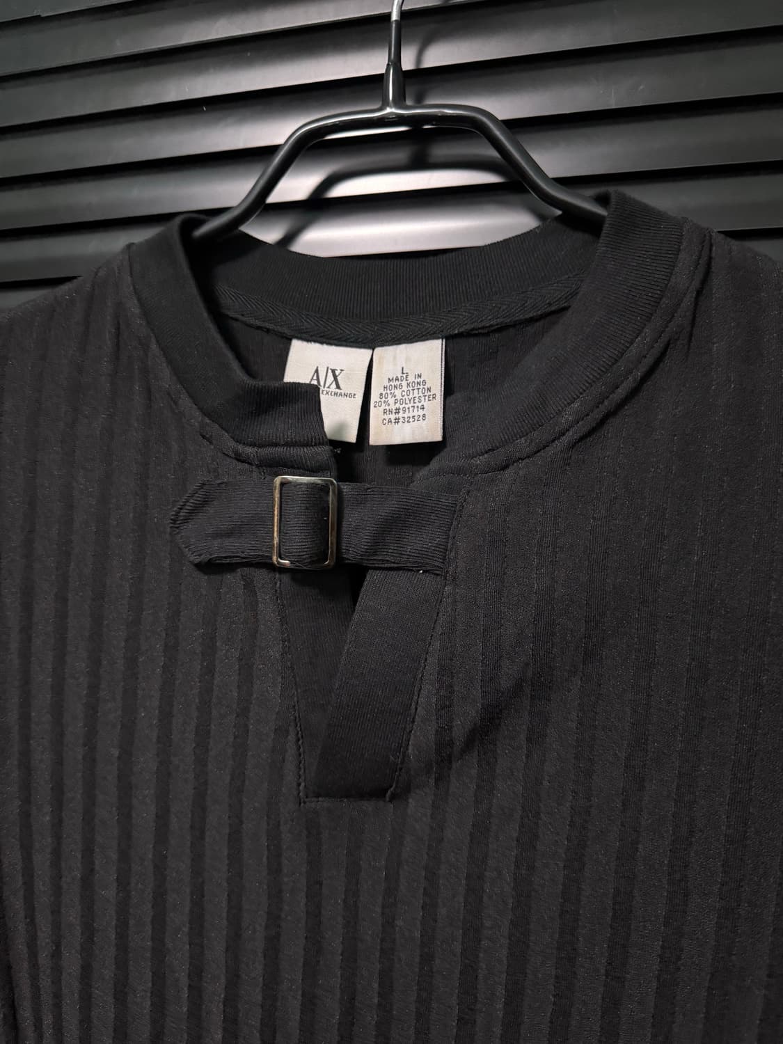아르마니 익스체인지 스트라이프 니트 블랙 버클 롱슬리브리스 긴팔 헨리넥 상품이미지6