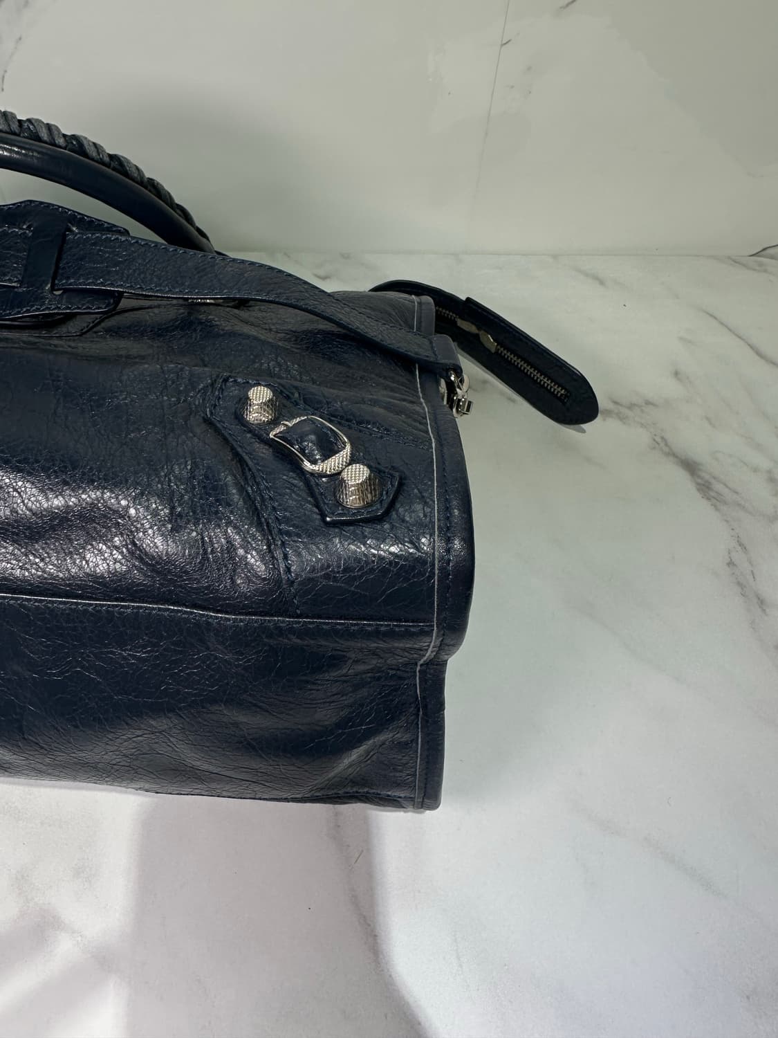 [A+ 정품] 발렌시아가 시티 모터백 미디움 다크네이비 상품이미지6