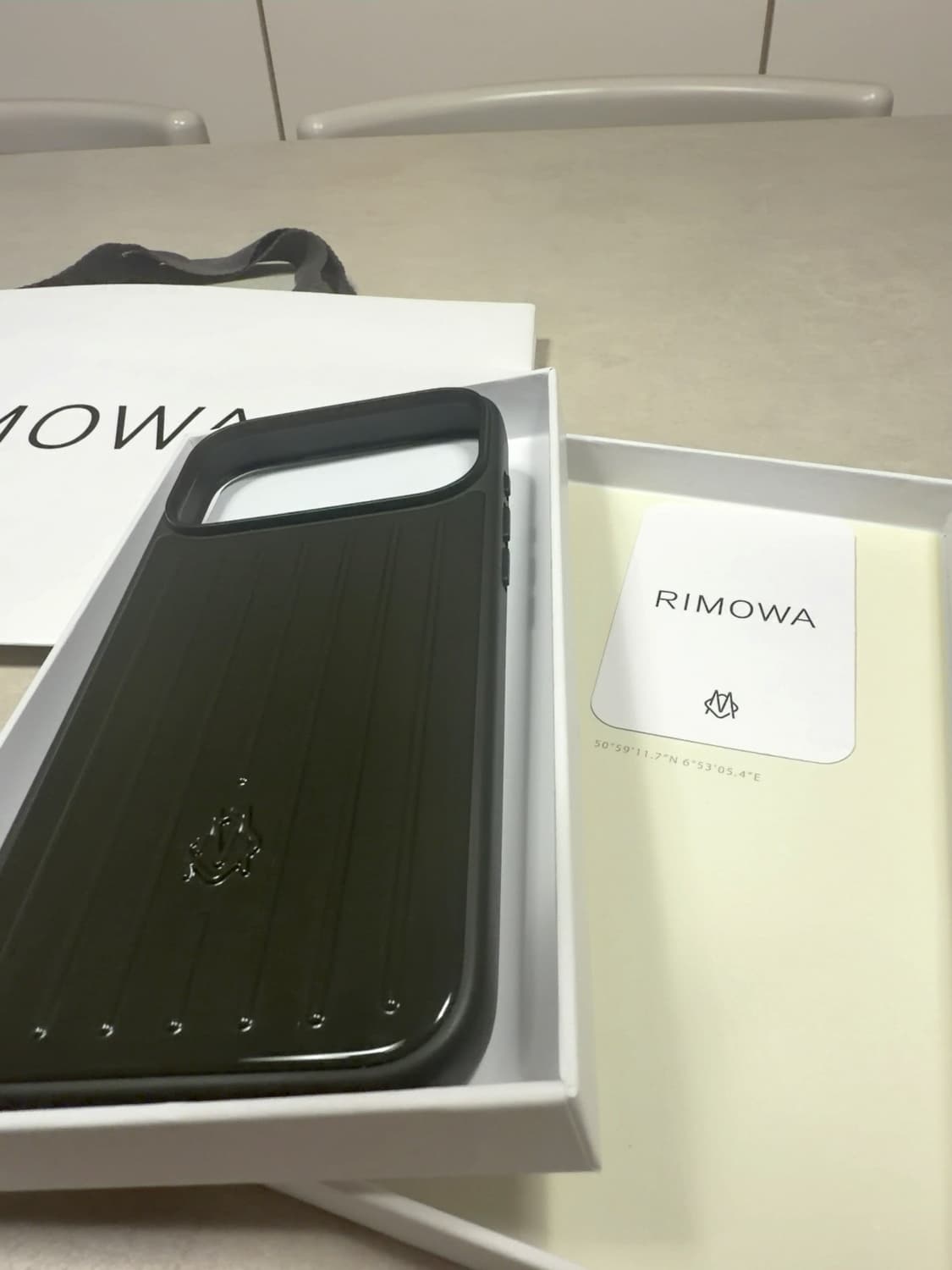 아이폰17프로맥스 리모와 맥세이프 케이스 슬레이트 그레이 상품이미지4