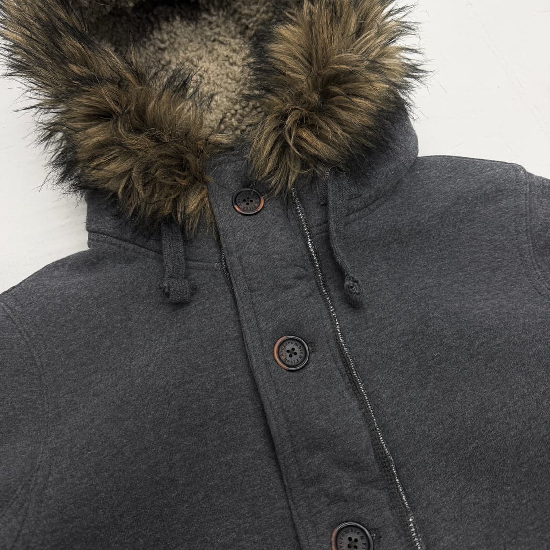 아베크롬비 Y2K 울프죠 퍼 후드 자켓 상품이미지3