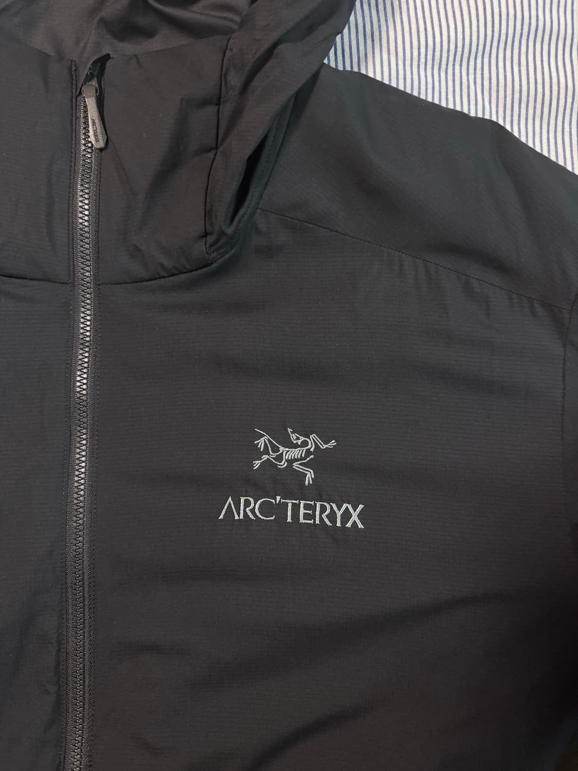 (S급) 아크테릭스 아톰 SL 후디 블랙  상품이미지4