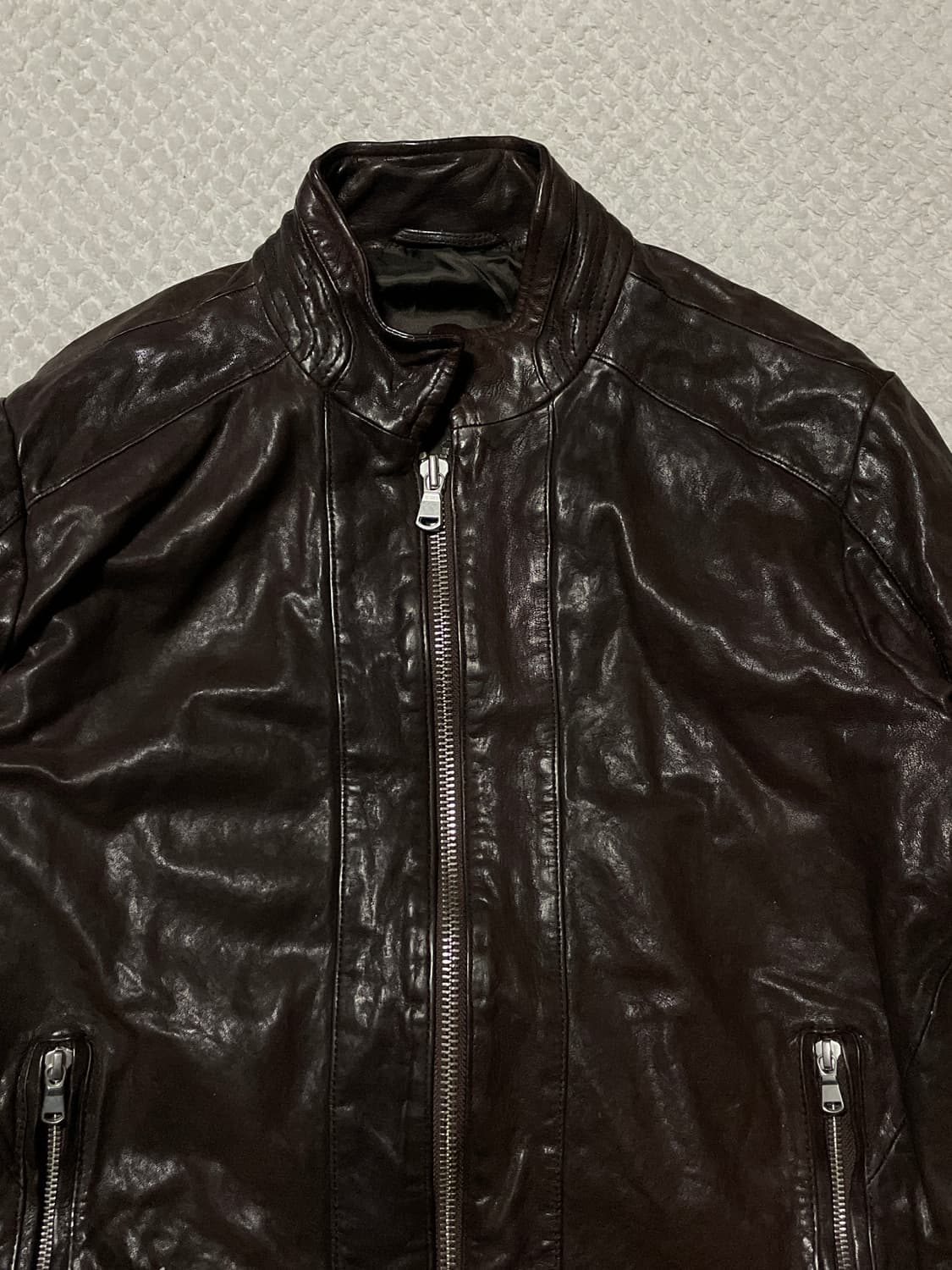 웨스턴 무드 배지터블 램스킨 양가죽 절개 레더 자켓 다크 브라운 상품이미지4