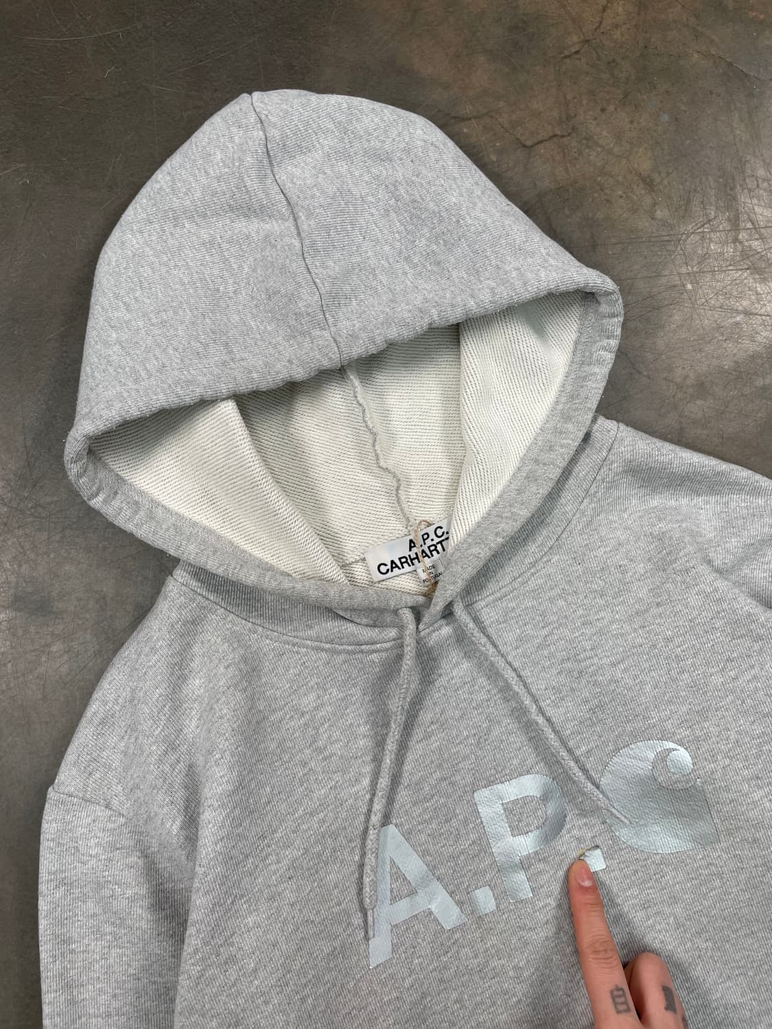 칼하트 WIP X 아페쎄 스웻후드 상품이미지3