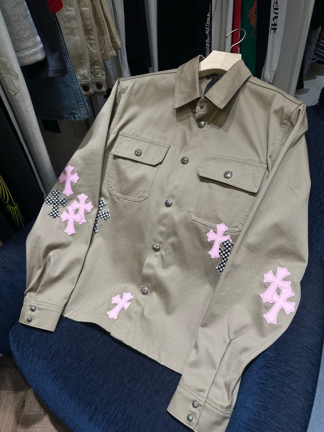 크롬하츠 레더 패치 데님 워크독 셔츠 자켓 상품이미지1