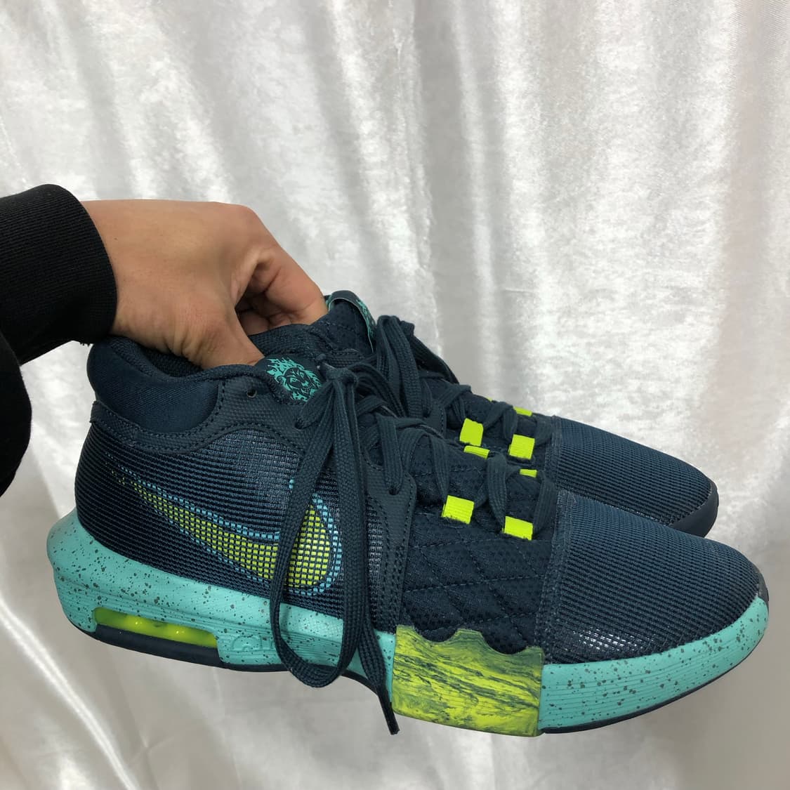 나이키 르브론 위트니스 8 농구화 사이즈270  상품이미지6