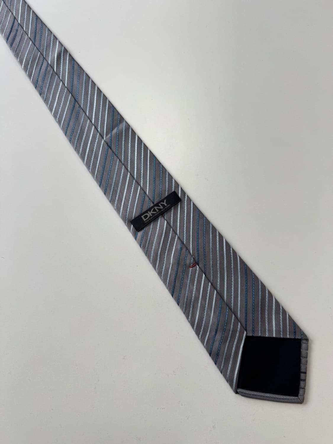 DKNY 실크 스트라이프 넥타이 8.6cm 상품이미지3