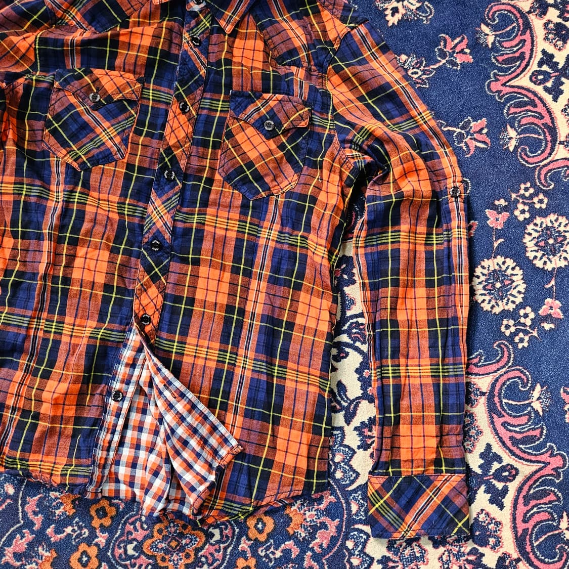 게스(GUESS) 빈티지 레터링 웨스턴 체크 셔츠
 상품이미지3