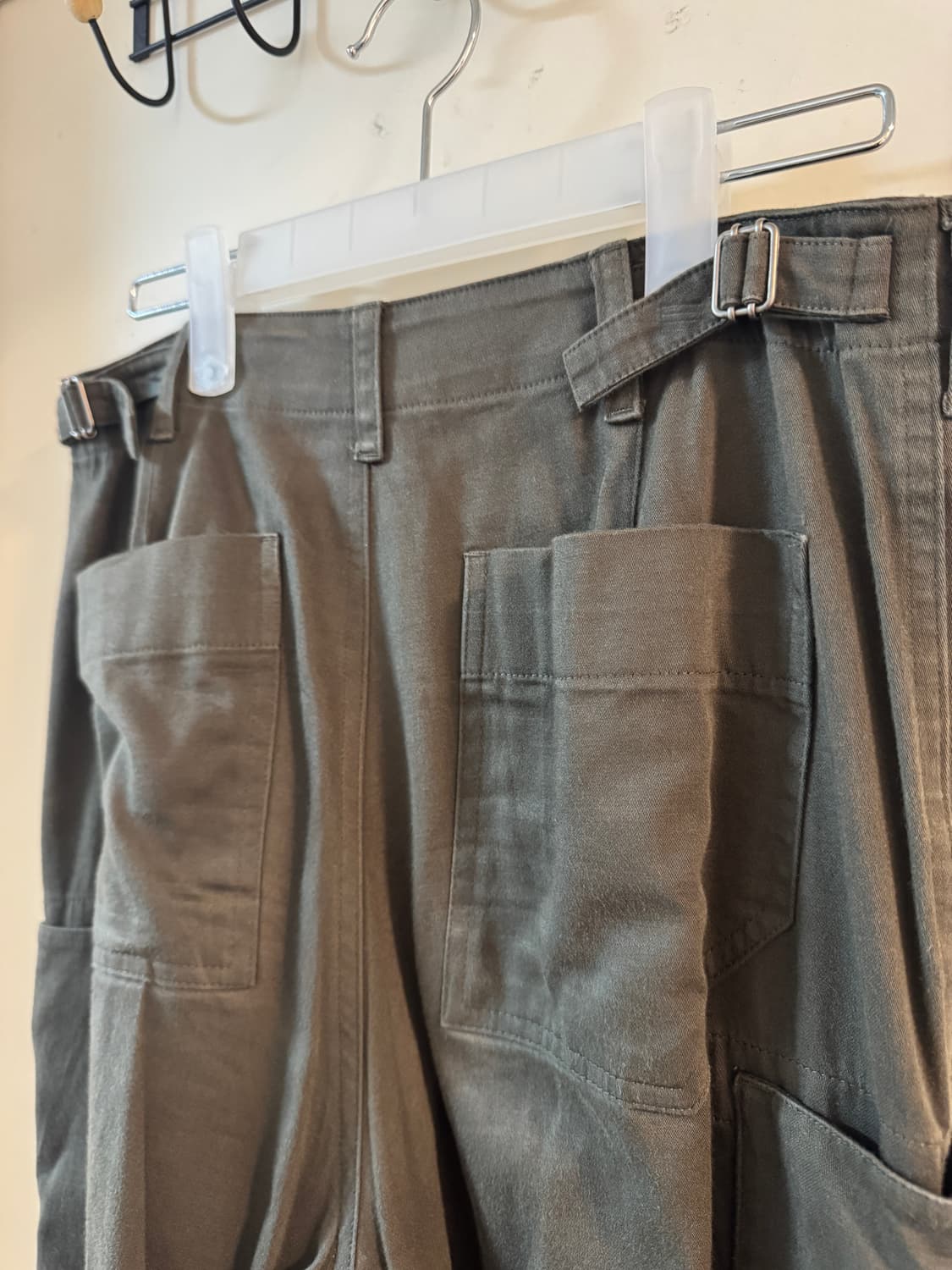 해칭룸 Zip Cargo Work Pants Dark Khaki 상품이미지4