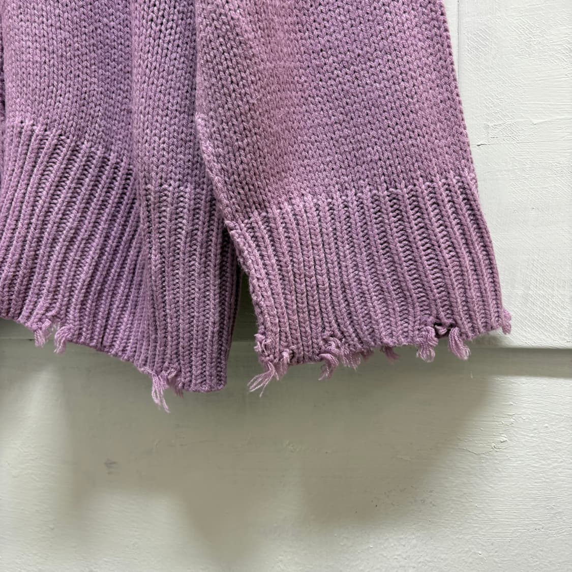 라벤더 그런지 데미지 니트 오버핏 가디건  상품이미지3