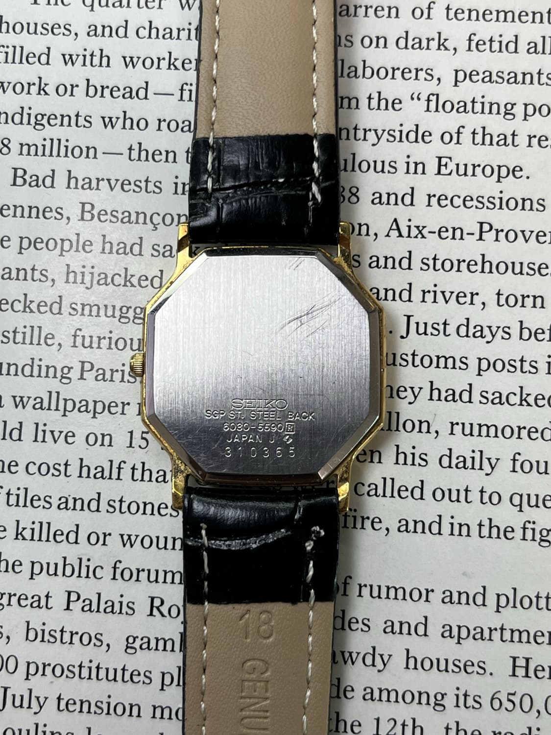 Vintage Seiko Quartz Chariot Watch 상품이미지5